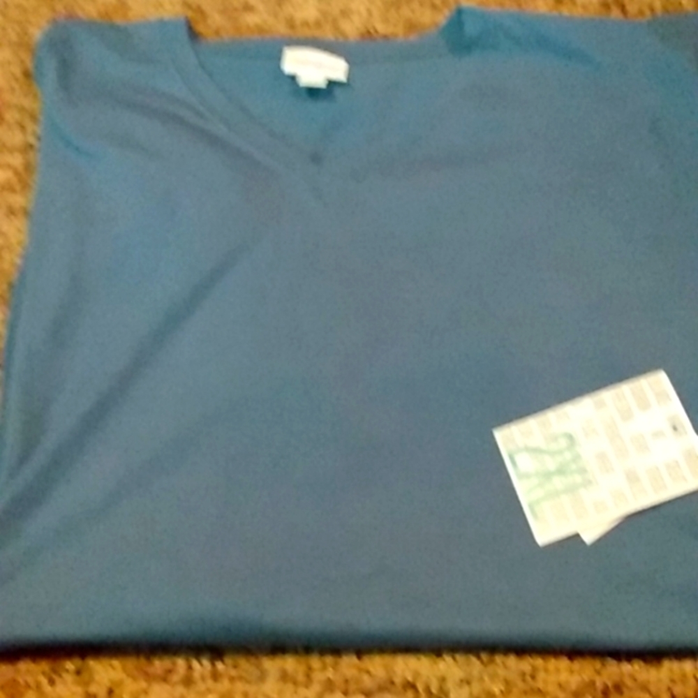 LuLaRoe Devin shirt